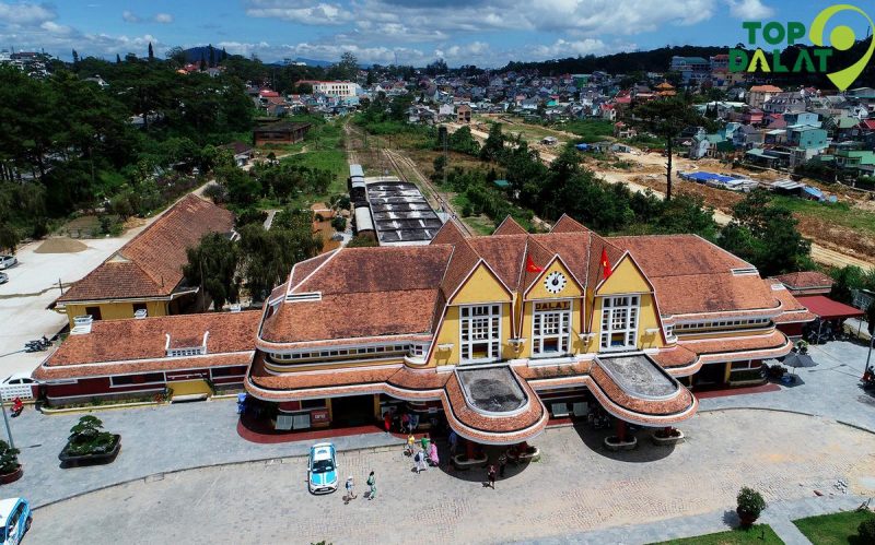 Ga Đà Lạt xưa và nay vẫn giữ nguyên vẻ cổ kính, trầm mặc