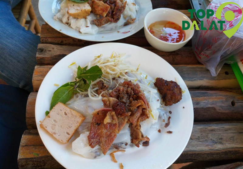 Quán bánh cuốn Ông Sĩ – địa chỉ quen thuộc của người dân Đà Lạt