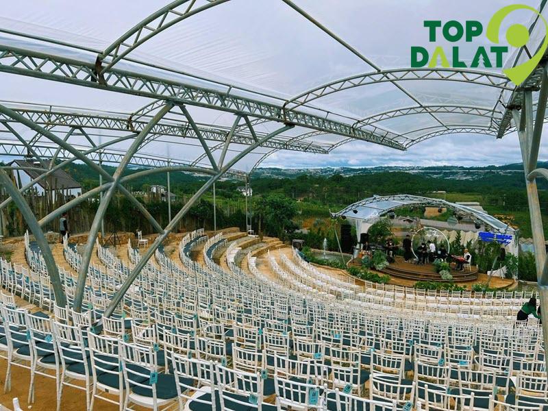 Sân khấu Đêm Nhạc Trên Mây tại Mây Lang Thang Đà Lạt