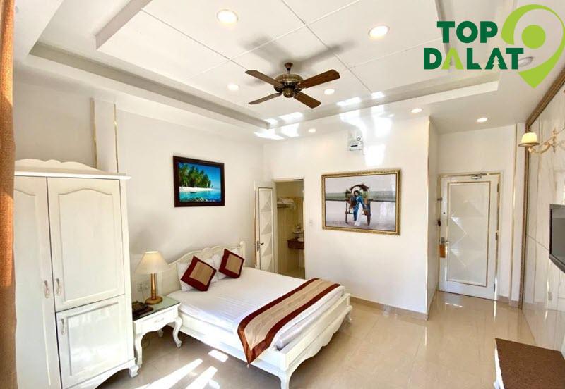 Các loại phòng & mức giá cập nhật