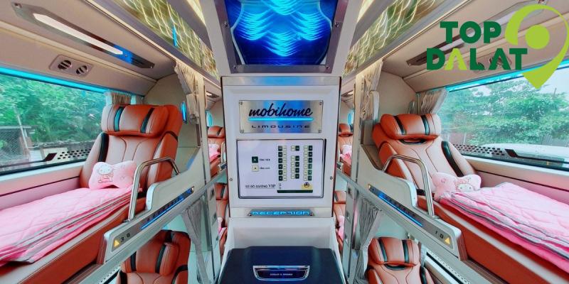 Xe giường nằm Phương Trang có chăn, nước suối và khăn lạnh miễn phí