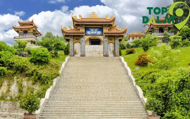Thiền Viện Trúc Lâm nơi lý tưởng để du khách tìm kiếm sự yên bình