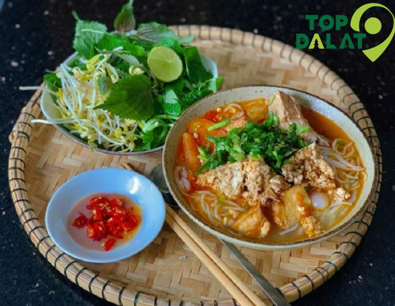 Quán Bún Riêu Cô Ba – Món đậm chất gia đình